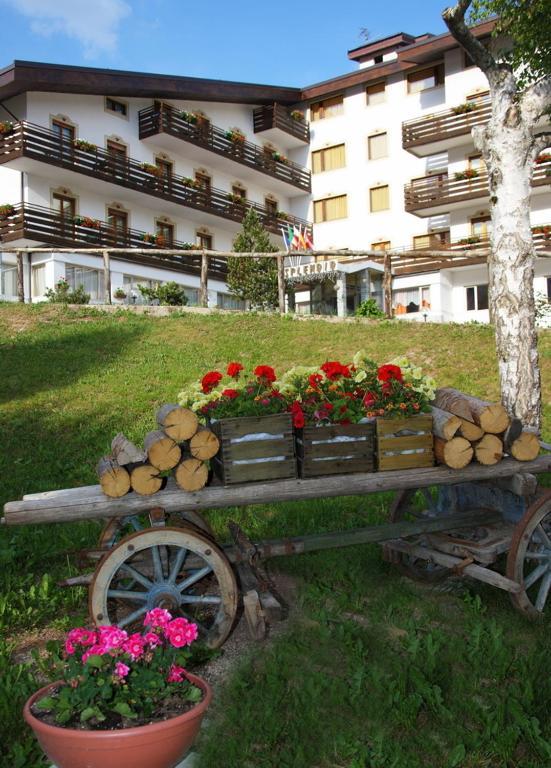 Hotel Splendid Andalo Exterior photo